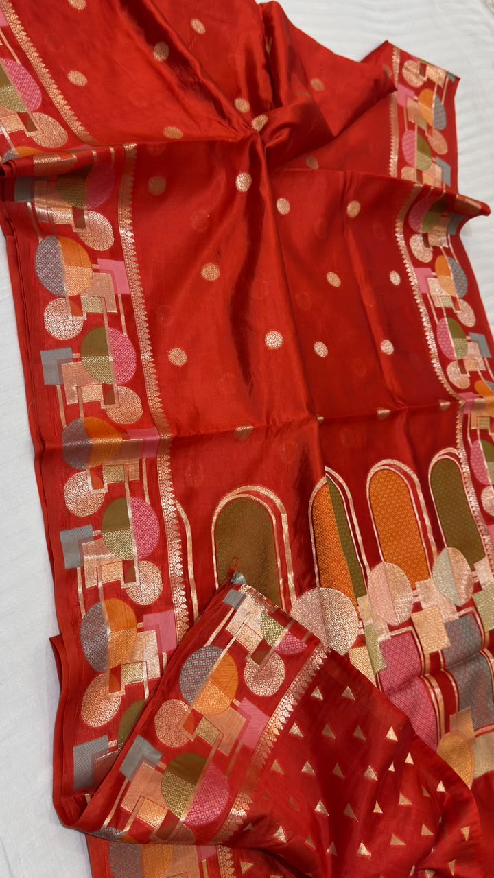 Vermilion Red Raw Mango Katan Silk Banarasi Saree with Motif Pallu