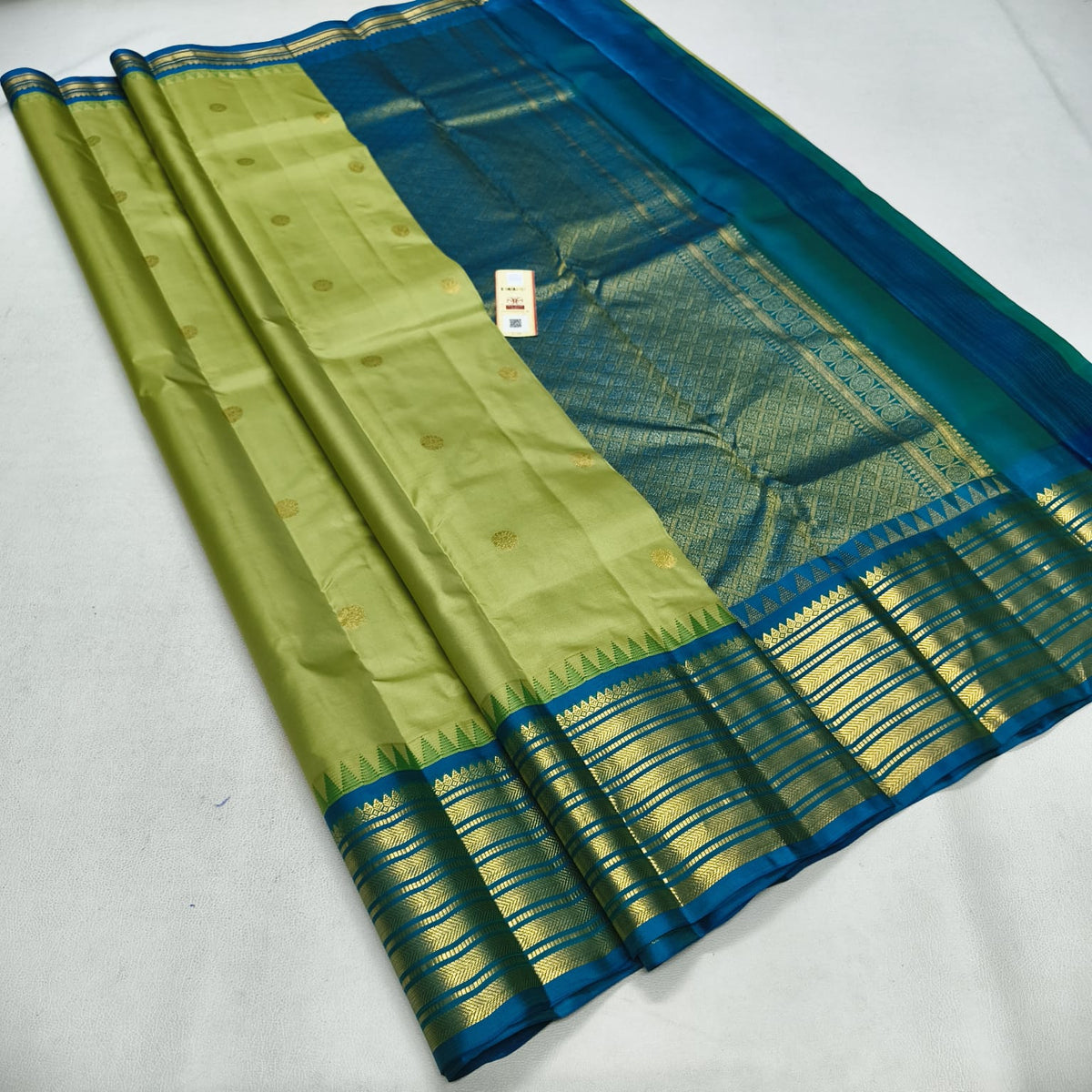 Kanchipuram Silk Saree in Olive Green & Royal Blue with Zari Boredr-Contrast Pallu