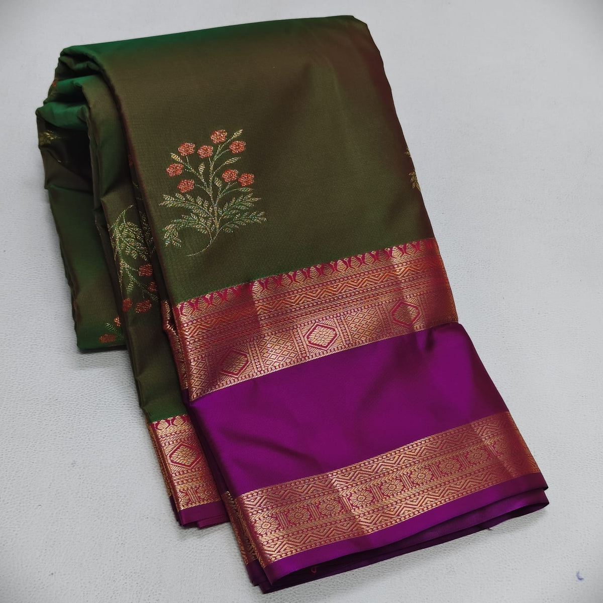 Elegant Mehndi Green Semi Silk Saree with Magenta Contrast Bentex Zari Border