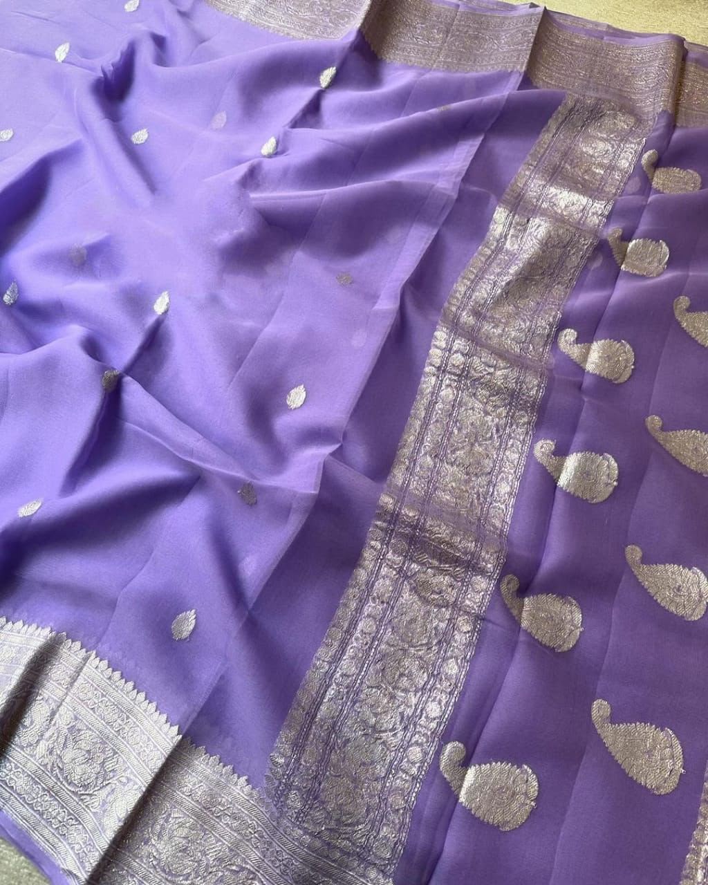 Handloom Banarasi Pure Khaddi Chiffon Saree – Pastel Lavender / Lilac with Silver Zari Paisley Motifs
