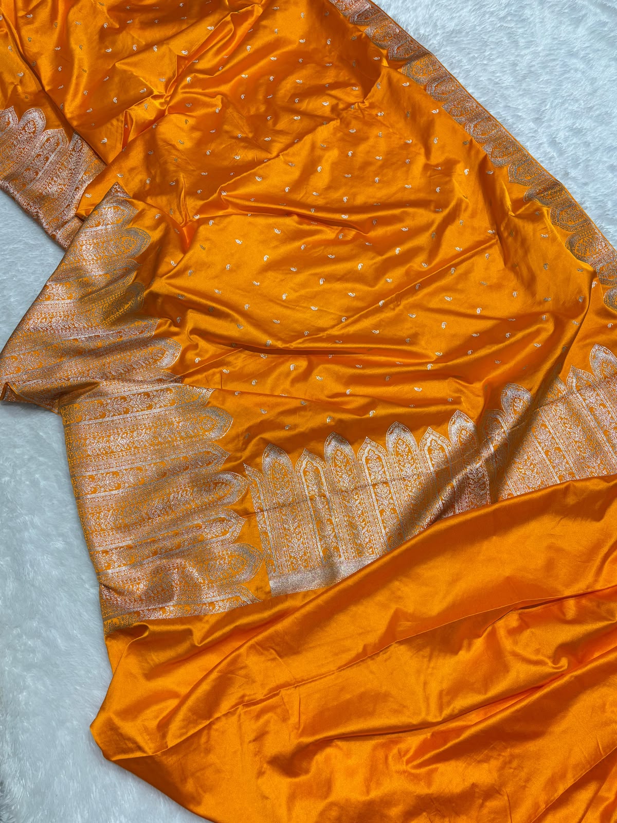 Traditional Banarasi Exclusive Premium Quality Mashru Silk Saree – Buti Pattern Mustard Yellow with Silver wide zari Border