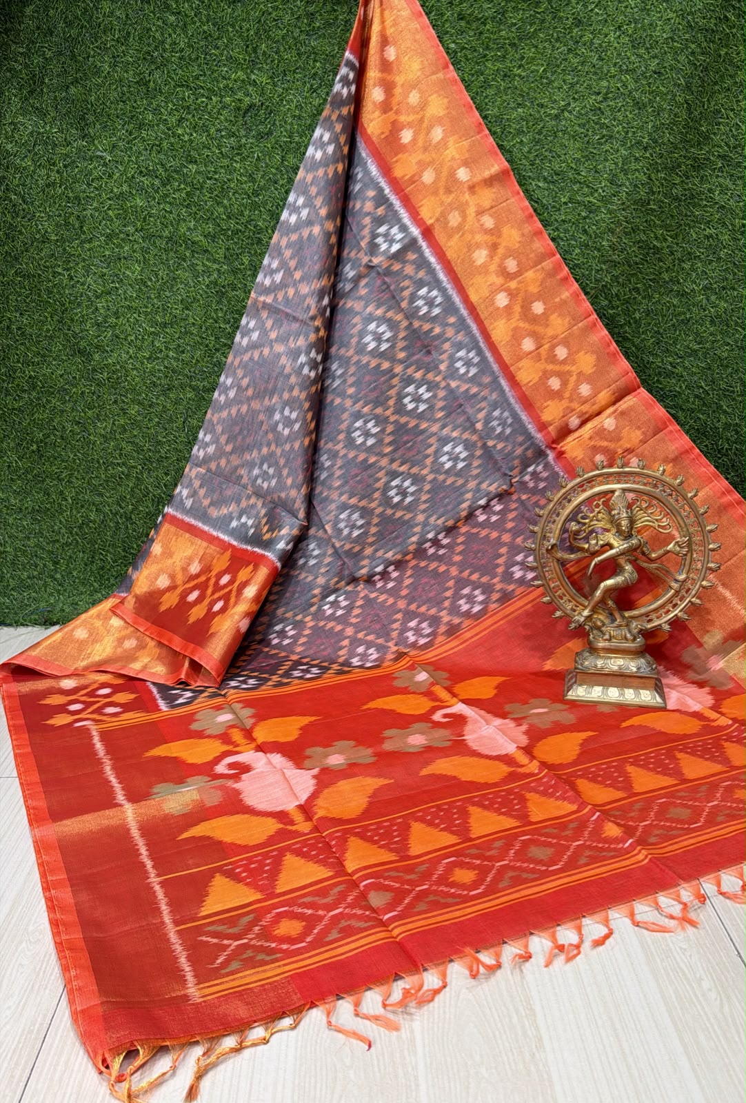 Elegant Charcoal Grey and Crimson Red Handloom Ikkat Silk Cotton Saree
