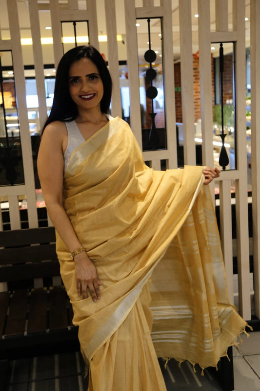 Elegant Linen Saree with Beige Silver Contrast Border & Designer Pallu