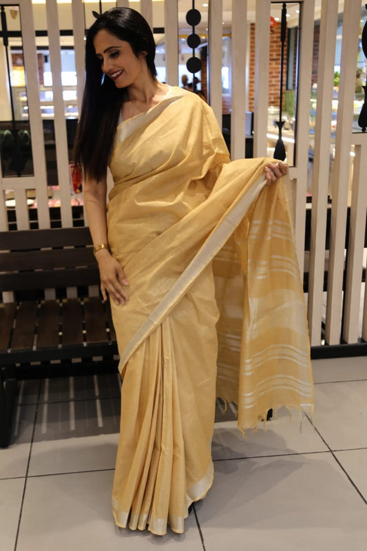 Elegant Linen Saree with Beige Silver Contrast Border & Designer Pallu