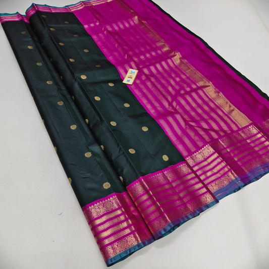 Kanchipuram Silk Saree in Jet Black & Bright Magenta Pink with Zari Border-Contrast Pallu