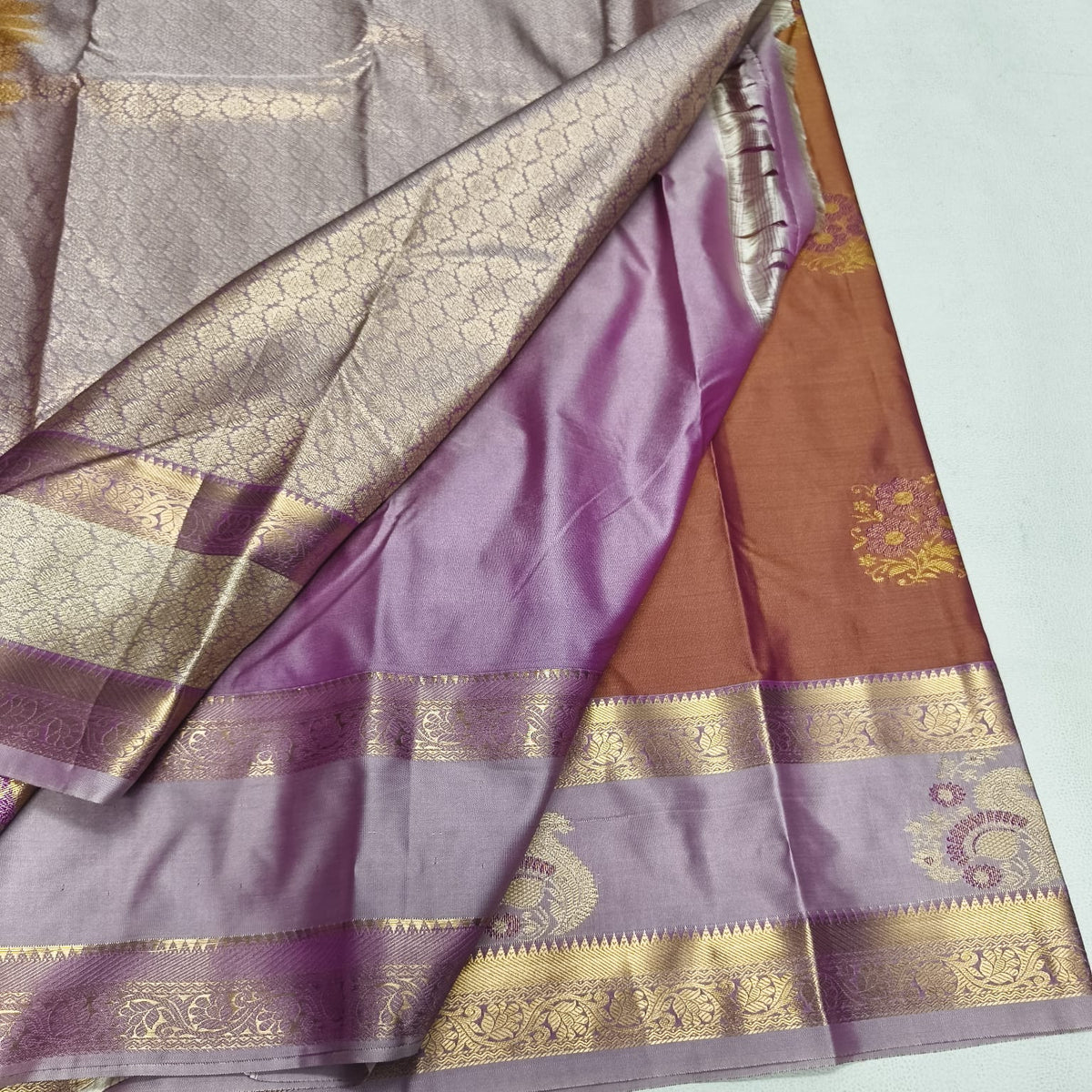 Elegantly Woven Copper Rust Semi Silk Saree with Lilac Contrast Bentex Zari Border & Pallu |