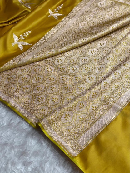 Traditional Banarasi Rose Gold & Silver Zari Mashru Katan Silk Saree