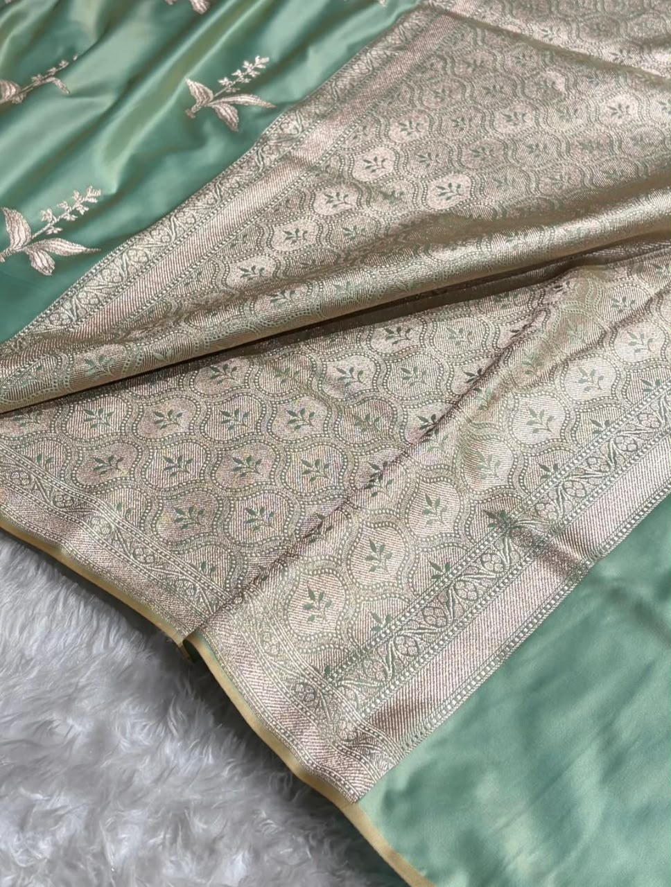 Traditional Banarasi Sea Green Mashru Katan Silk Saree Zari Border