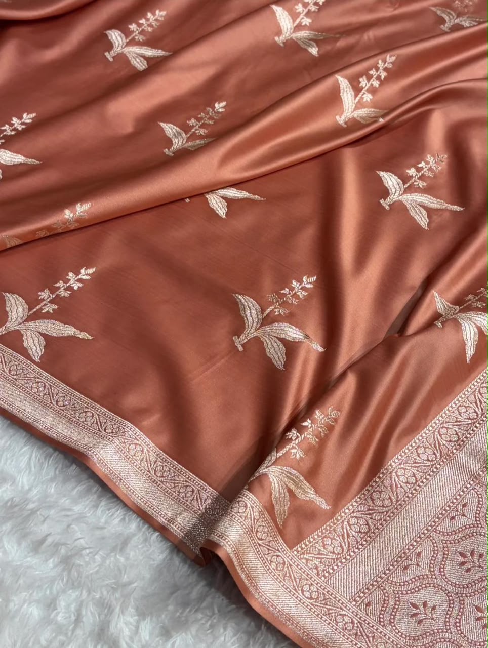 Traditional Banarasi Rust Copper Mashru Katan Silk Banarasi Saree with Floral Buti Motifs Border
