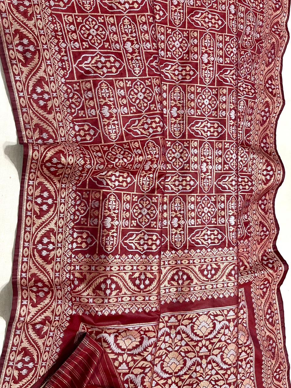 Exclusive Banarasi Cotton Jamdani Silk Weaved Saree – Maroon with Silver Zari Motifs